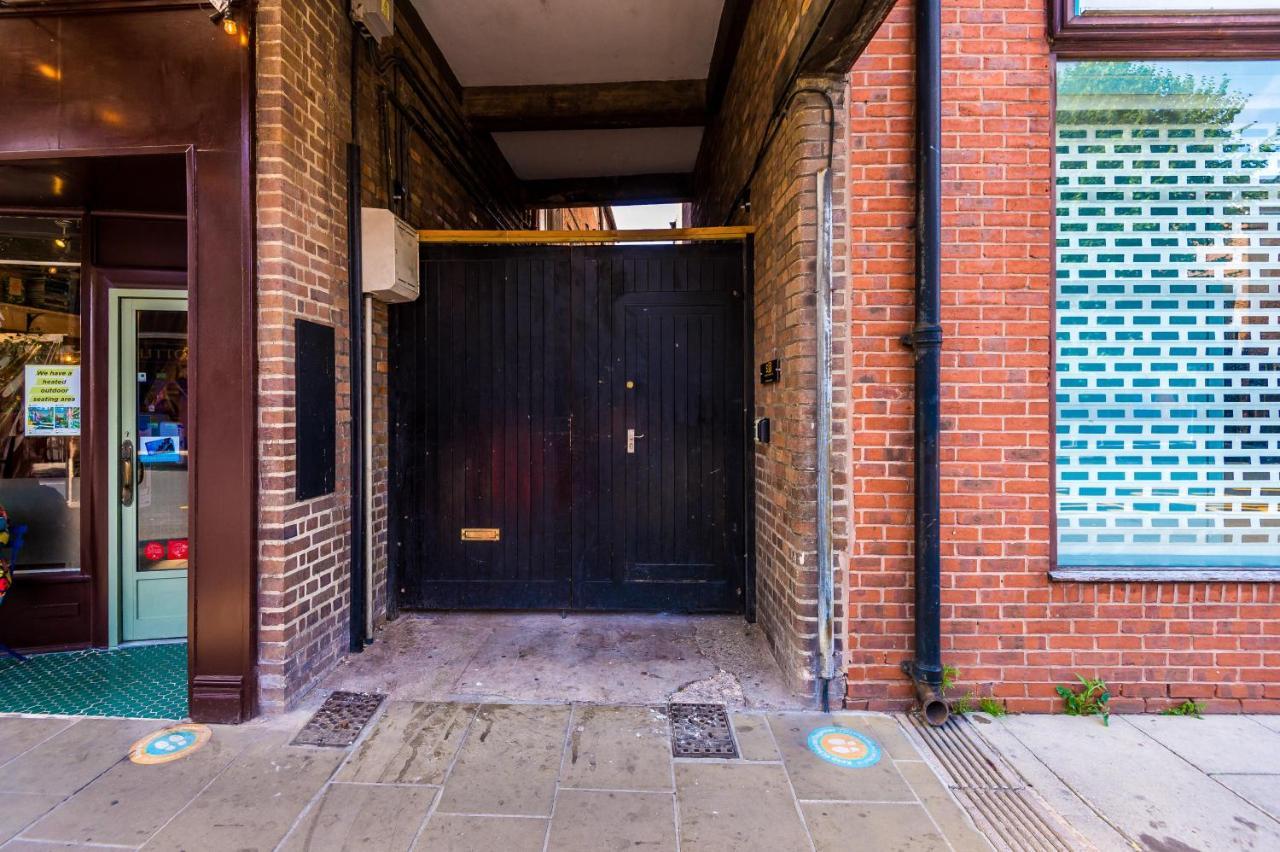 Stylish Chester City Centre Apartment By 53 Degrees Property, Ideal For Couples & Business Professionals - Sleeps 4 Exteriér fotografie